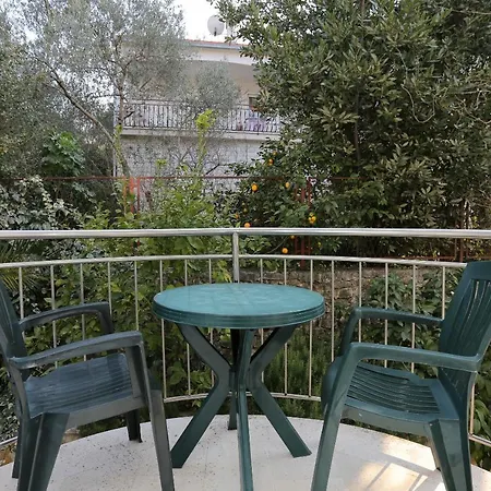 Apartments By The Sea Arbanija, Ciovo - 10347 * Trogir