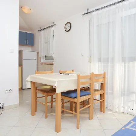 Apartments By The Sea Arbanija, Ciovo - 10347 *