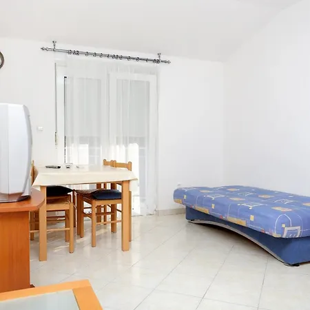 Apartament By The Sea Arbanija, Ciovo - 10347 *