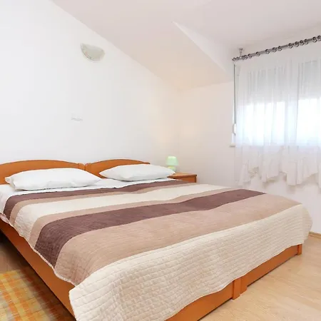 Apartments By The Sea Arbanija, Ciovo - 10347 *