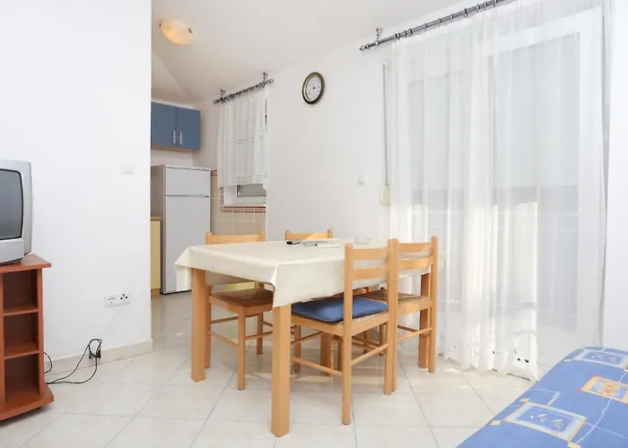 Apartments By The Sea Arbanija, Ciovo - 10347 *