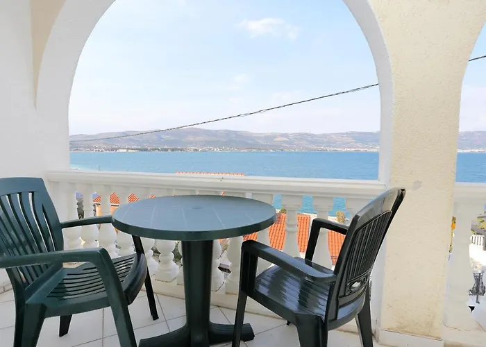 Apartments By The Sea Arbanija, Ciovo - 10347